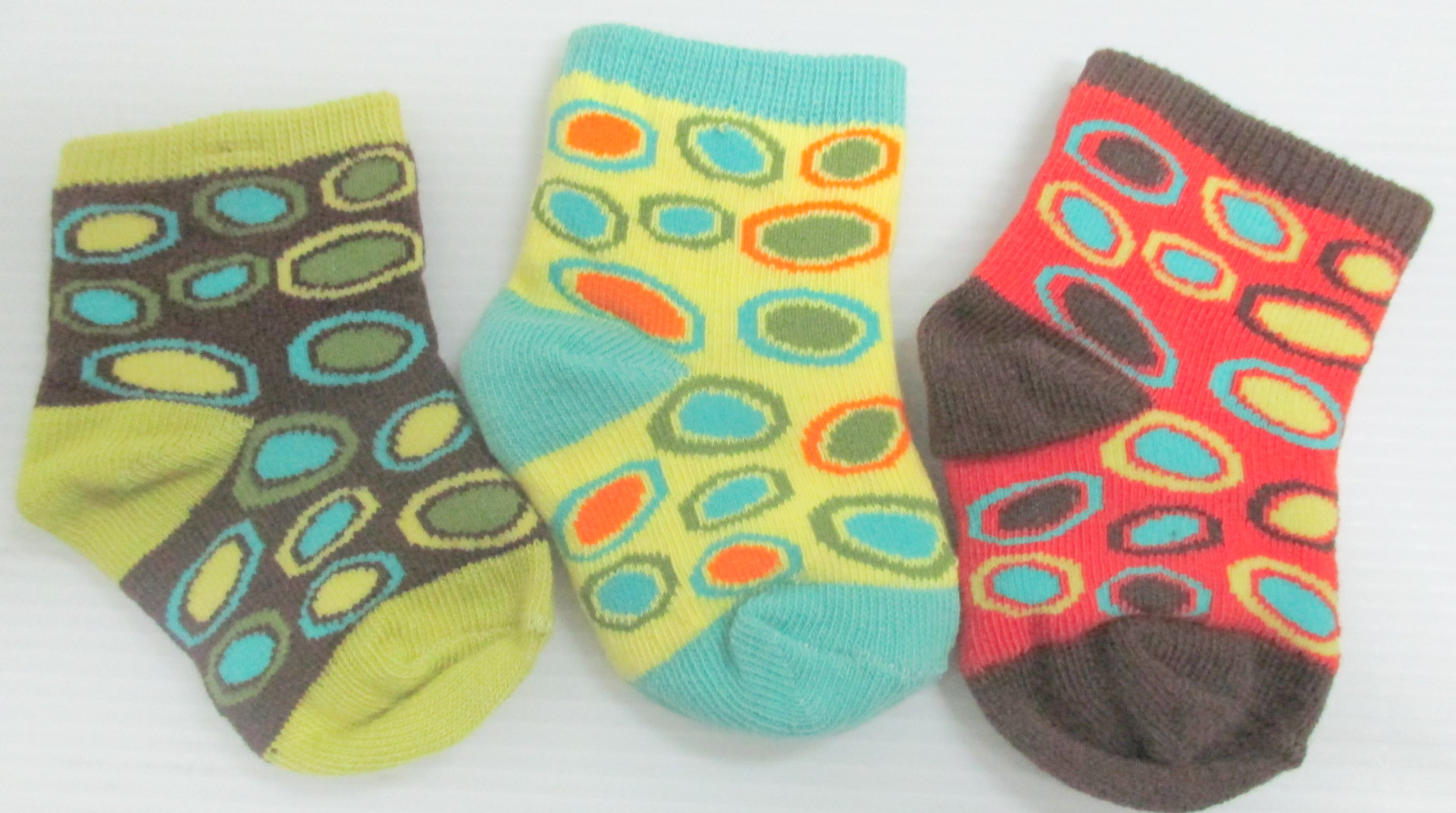 cut cotton baby socks with lining design