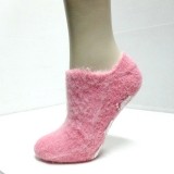 fashion warm fuzzy non slip socks for adults