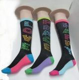 Hit color stitching pattern character knee high sock