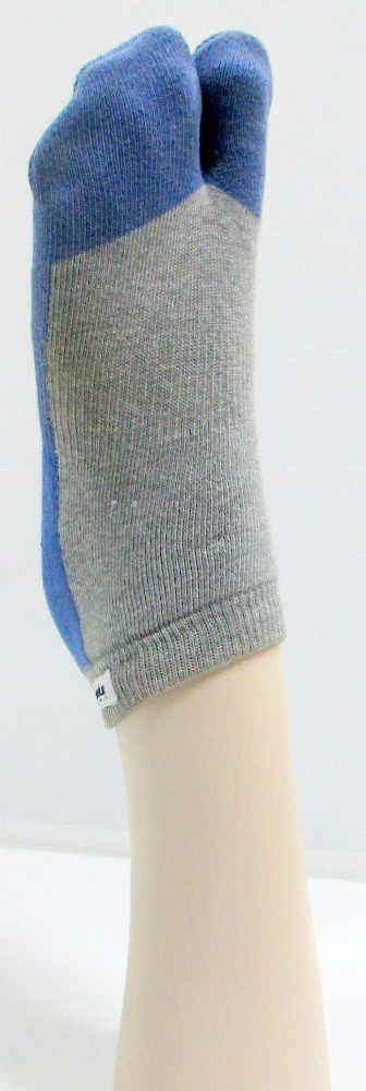 custom knit athletic flip flop socks